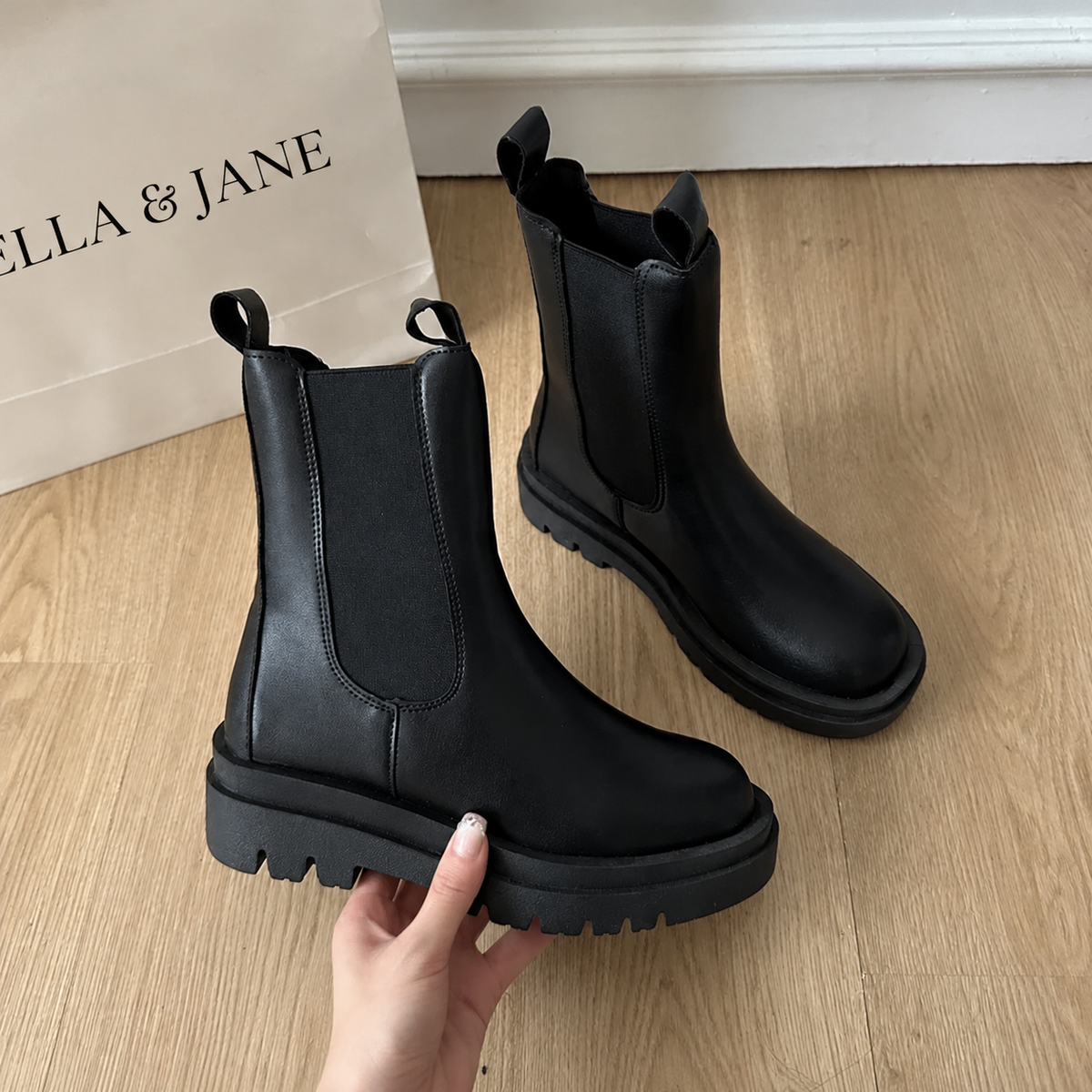 Ophelia™ | Chunky Sole Chelsea Boots