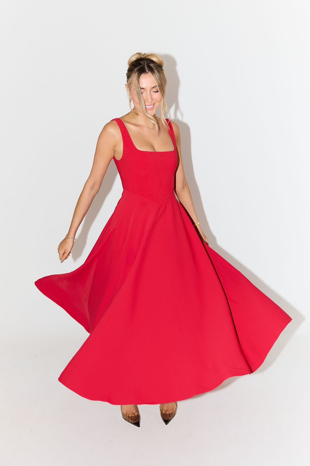 Leah - Timeless Flowy Midi Dress